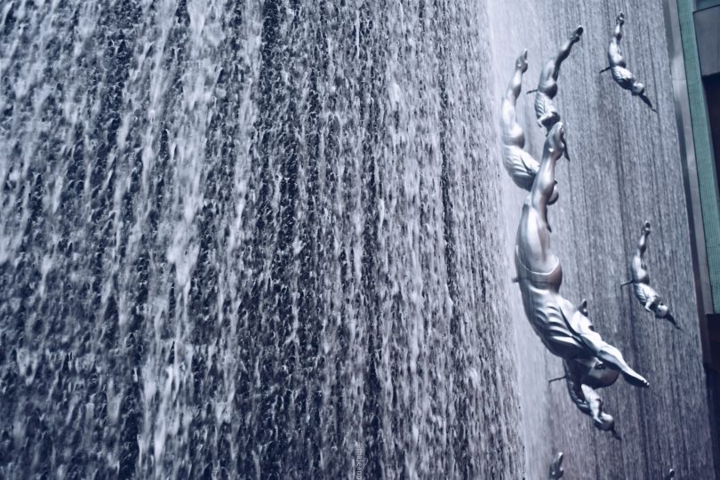 places worth seeing in Dubai -water fountain