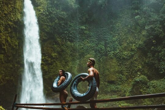 4 tips to find more adventure on your travels